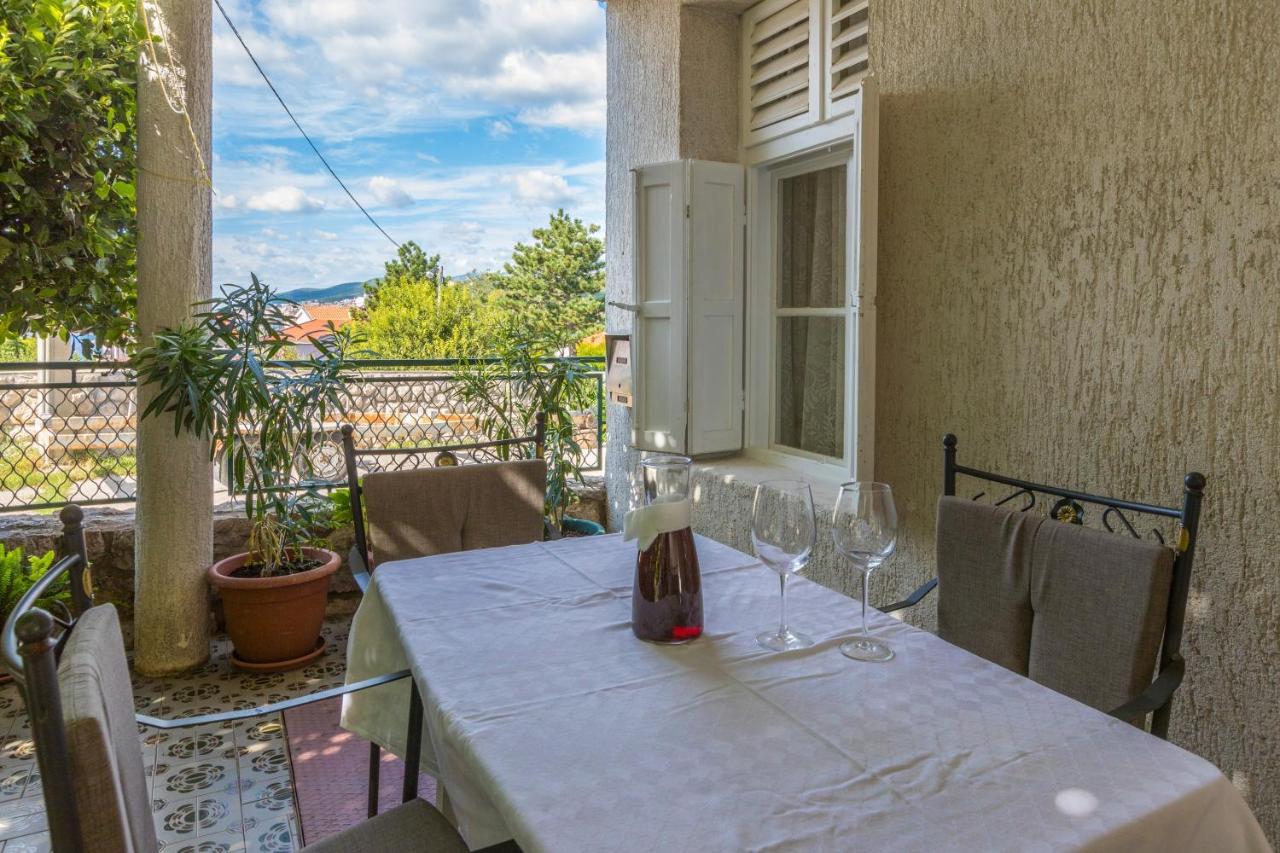 Apartments With A Parking Space Selce, Crikvenica - 2381 Bagian luar foto